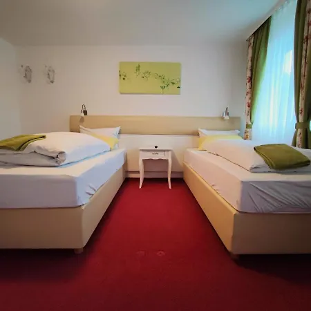 In Bb - Pension Forelle - Double Guest house *
